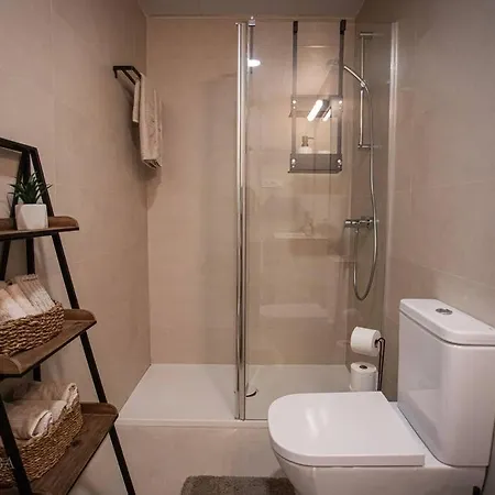 Skyline With Pool - Floor 26 - Free Parking Apartment *