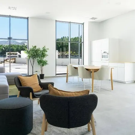 Apartment Skyline With Pool - Floor 26 - Free Parking Malaga