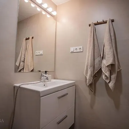 Skyline With Pool - Floor 26 - Free Parking * Malaga