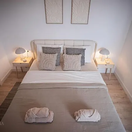 Skyline With Pool - Floor 26 - Free Parking Apartment